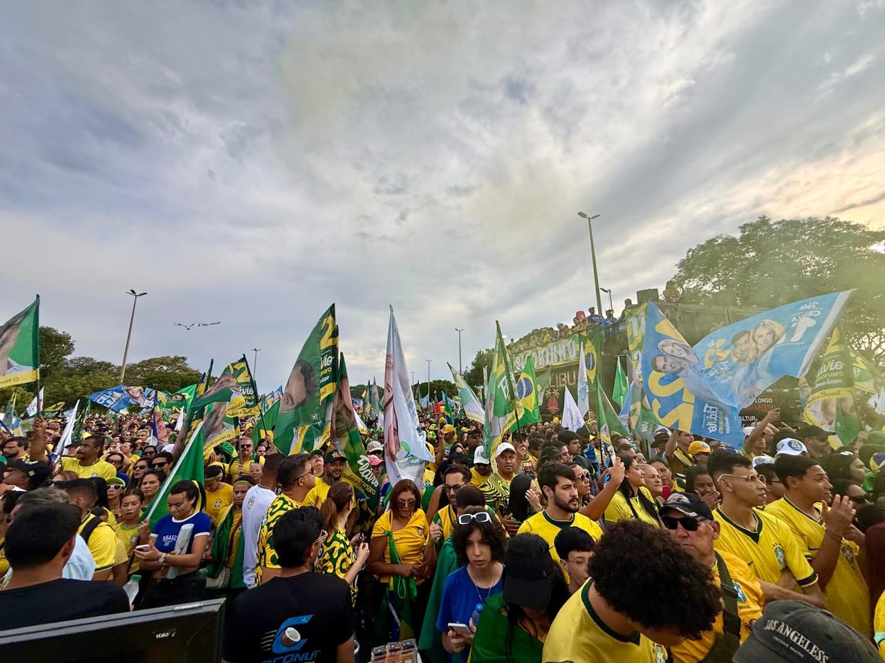 Gran parte de los seguidores de Bolsonaro se movilizaron con la camiseta de la selección brasileña (Crédito: Victoria Brusa)