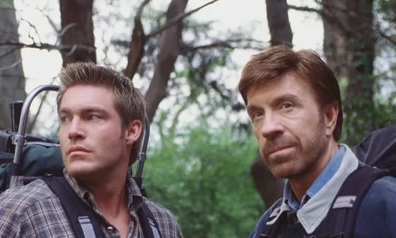 Judson Mills se mostró decepcionado por la ausencia de Chuck Norris en el memorial. (Captura de video)