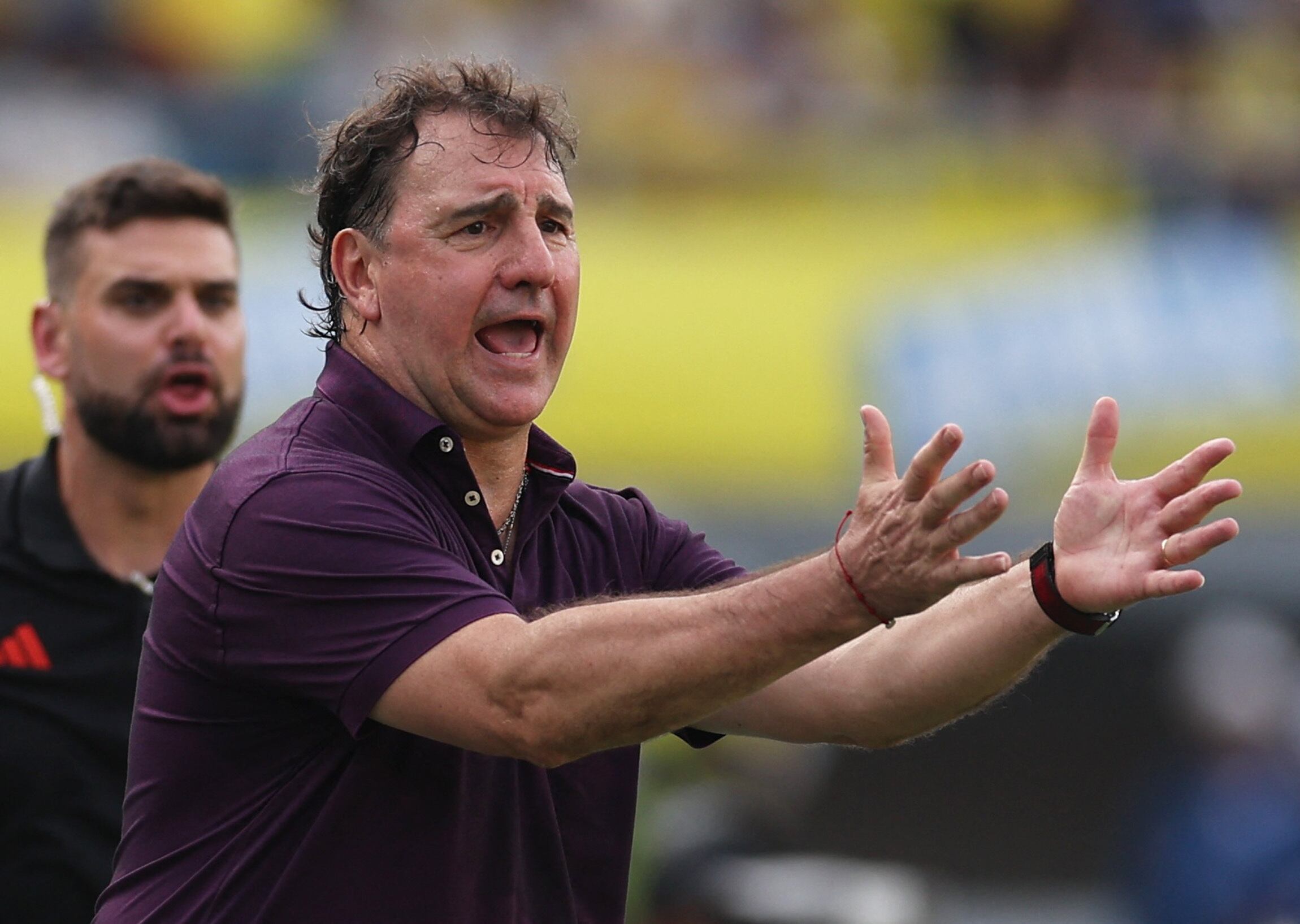 El técnico de Colombia, Néstor Lorenzo, lleva seis partidos seguidos sin ganar con la selección en las eliminatorias - crédito Luisa González/REUTERS