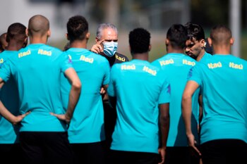 Tite anticipó que el plantel