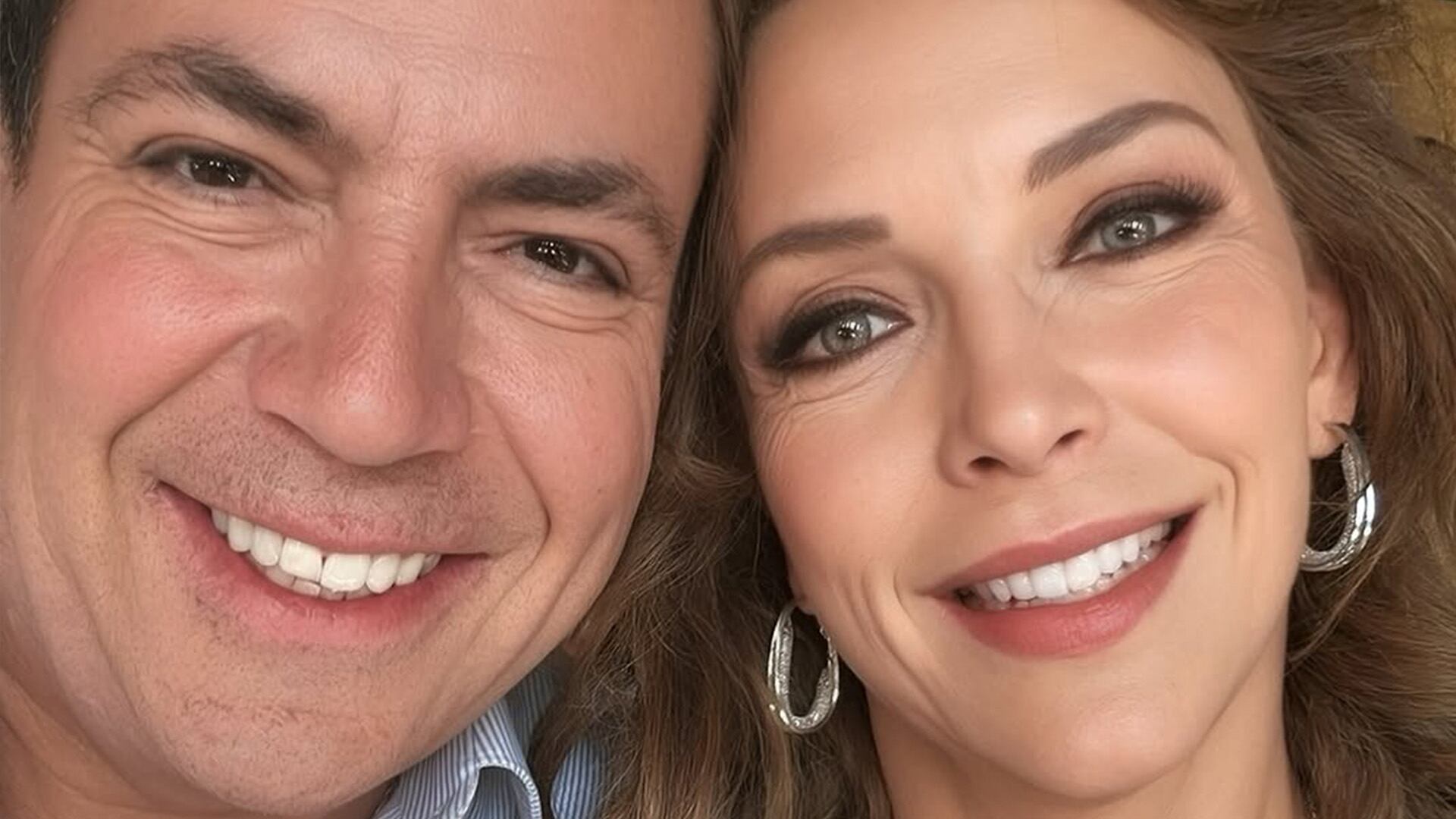 El periodista recibió una inesperada llamada para aclarar su estado sentimental. Crédito:IG/laurafloresmx
