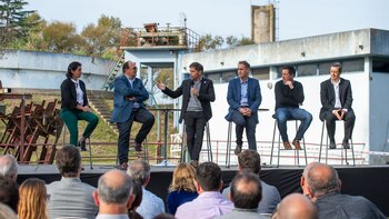 Axel Kicillof durante una actividad