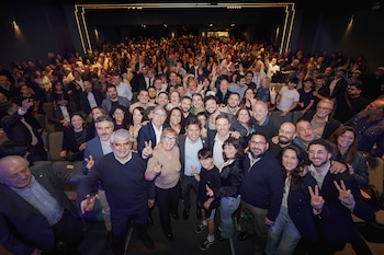 Axel Kicillof acto con Augusto Costa en el Movimiento Derecho al Futuro