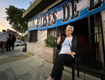 Alicia en su barrio, foto