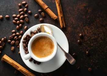 El café con canela ayuda
