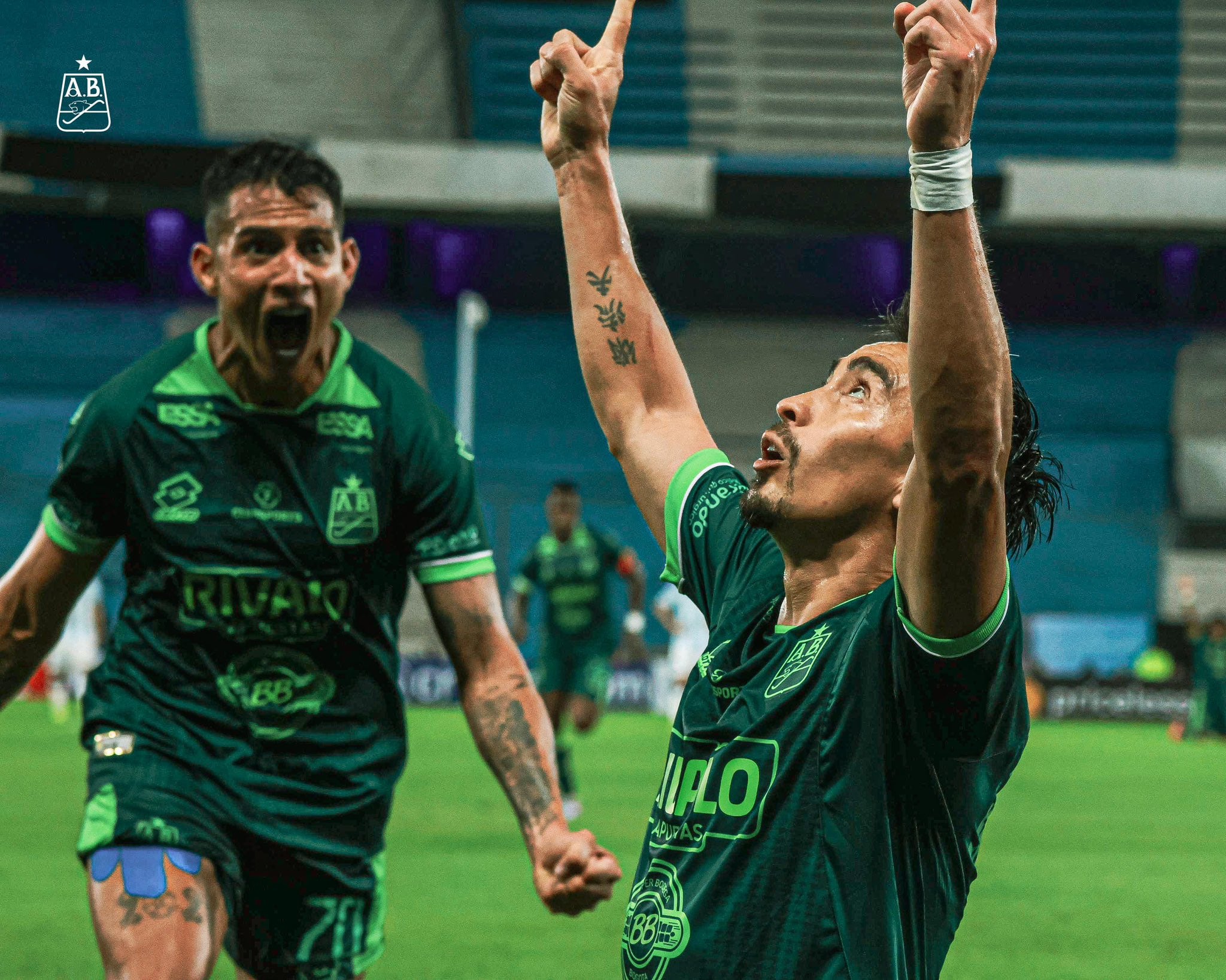 El argentino Fabián Sambueza fue considerado la figura del encuentro, junto a su compatriota, el delantero Luciano Pons y el arquero colombiano Aldair Quintana - crédito @ABucaramanga/X