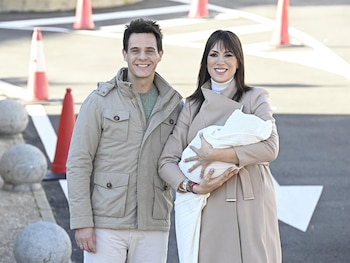 Christian Gálvez e Patricia Pardo com seu filho Luca (Europa Press)