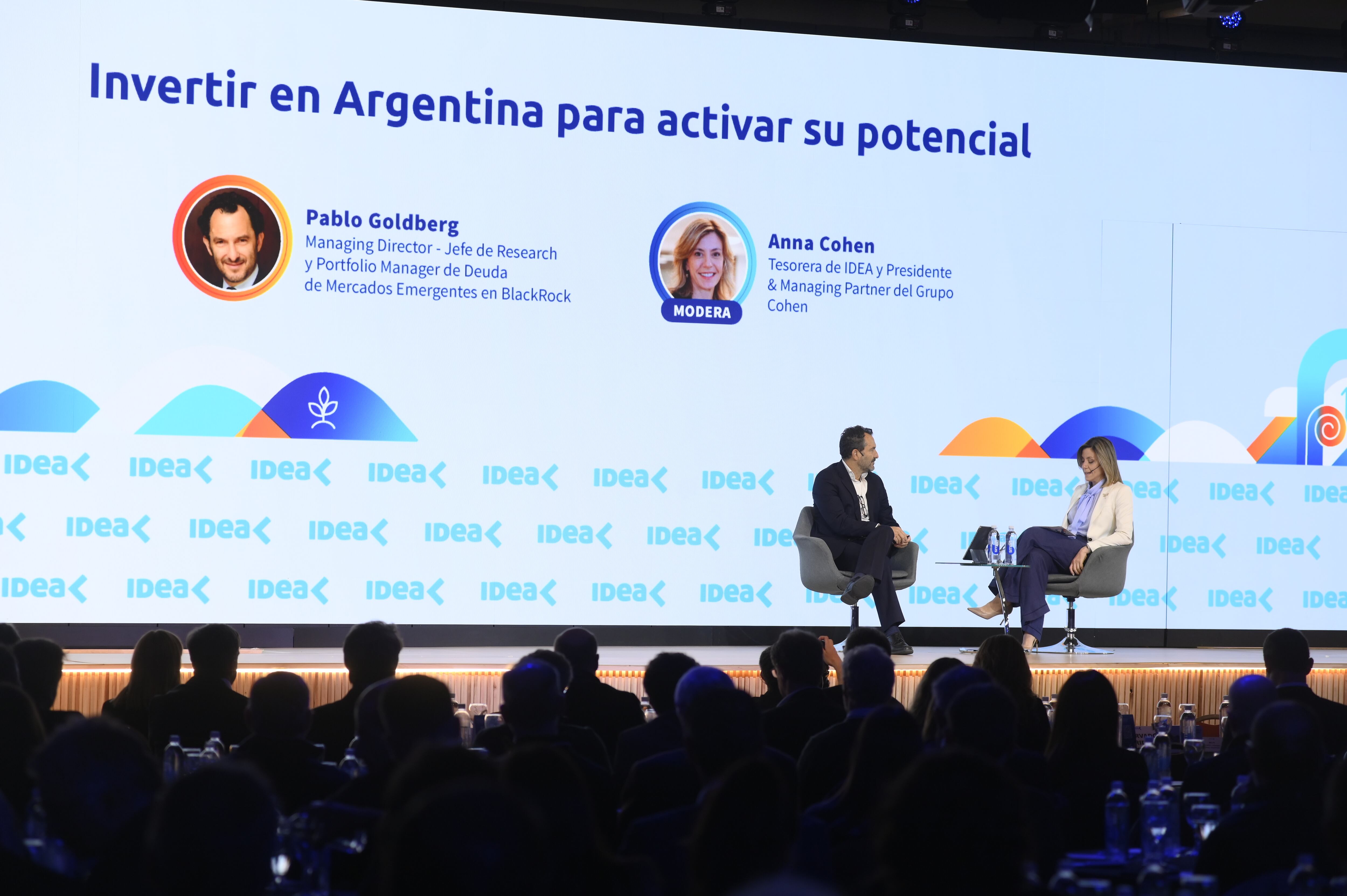 El referente de BlackRock presentó un análisis crediticio sobre la Argentina ante empresarios, ejecutivos y dirigentes políticos reunidos en el Coloquio de IDEA (IDEA)