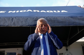 El diputado Luis Eduardo Camacho impulsó la propuesta que permite a los legisladores gestionar y fiscalizar programas y proyectos en sus circuitos electorales. REUTERS/Enea Lebrun