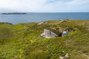 La cabaña de la isla Mullagrach que se vende por menos de medio millón de euros. (Savills)