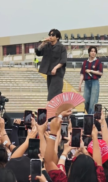 RM, Jin, SUGA, j-hope, Jimin, V y Jung Kook saludaron en español a los seguidores presentes durante el soundcheck.
