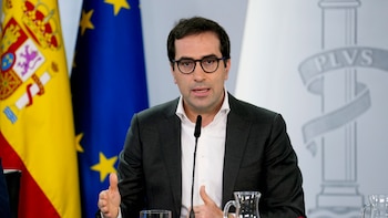 El Gobierno mantiene la previsión de crecimiento este año en el 2,2% pese a la guerra en Oriente Medio pero avisa: los precios seguirán subiendo