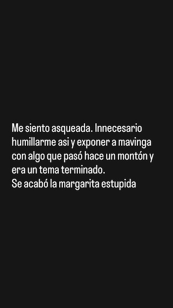 Texto blanco sobre un fondo negro que expresa frustración y asco por una situación, mencionando humillación y el final de un tema