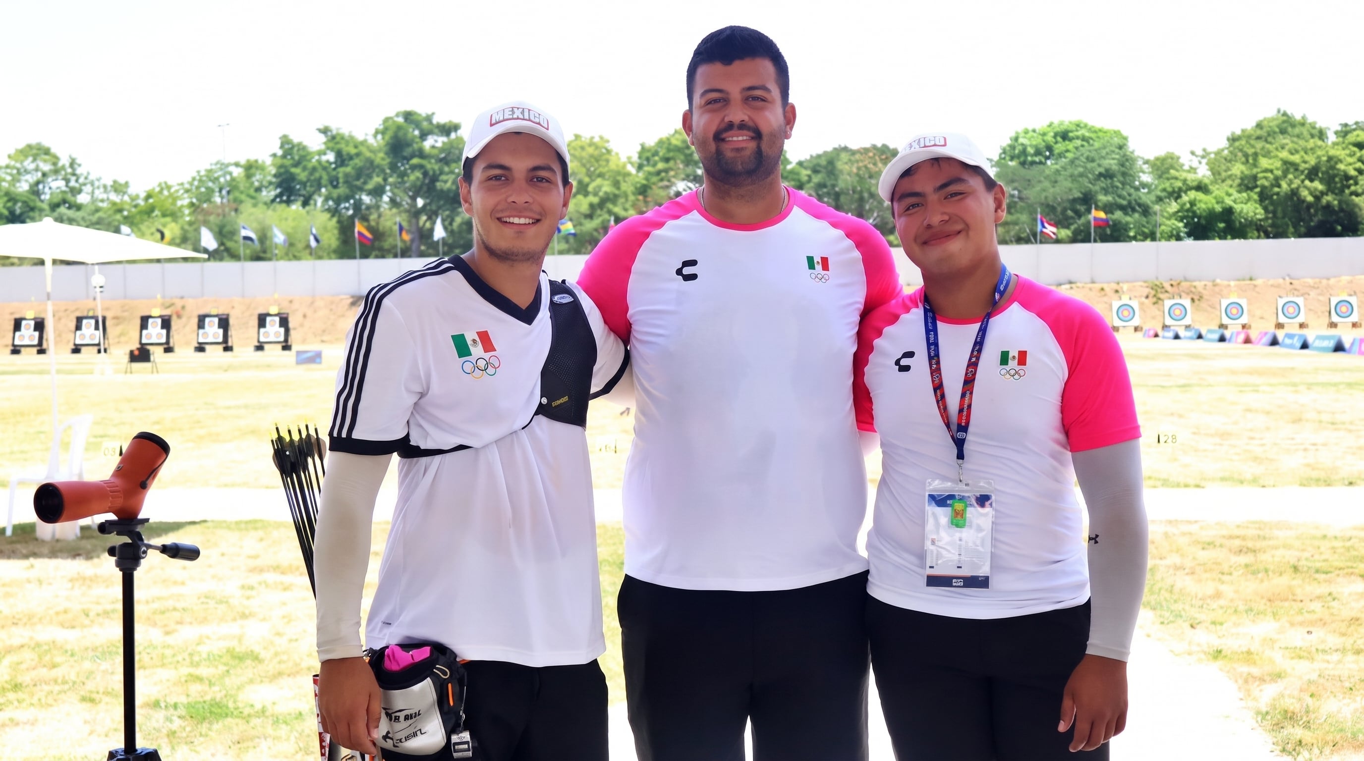 ¡México suma otro oro! Matías Grande y el equipo varonil de tiro con arco recurvo se coronan en Santo Domingo 2026