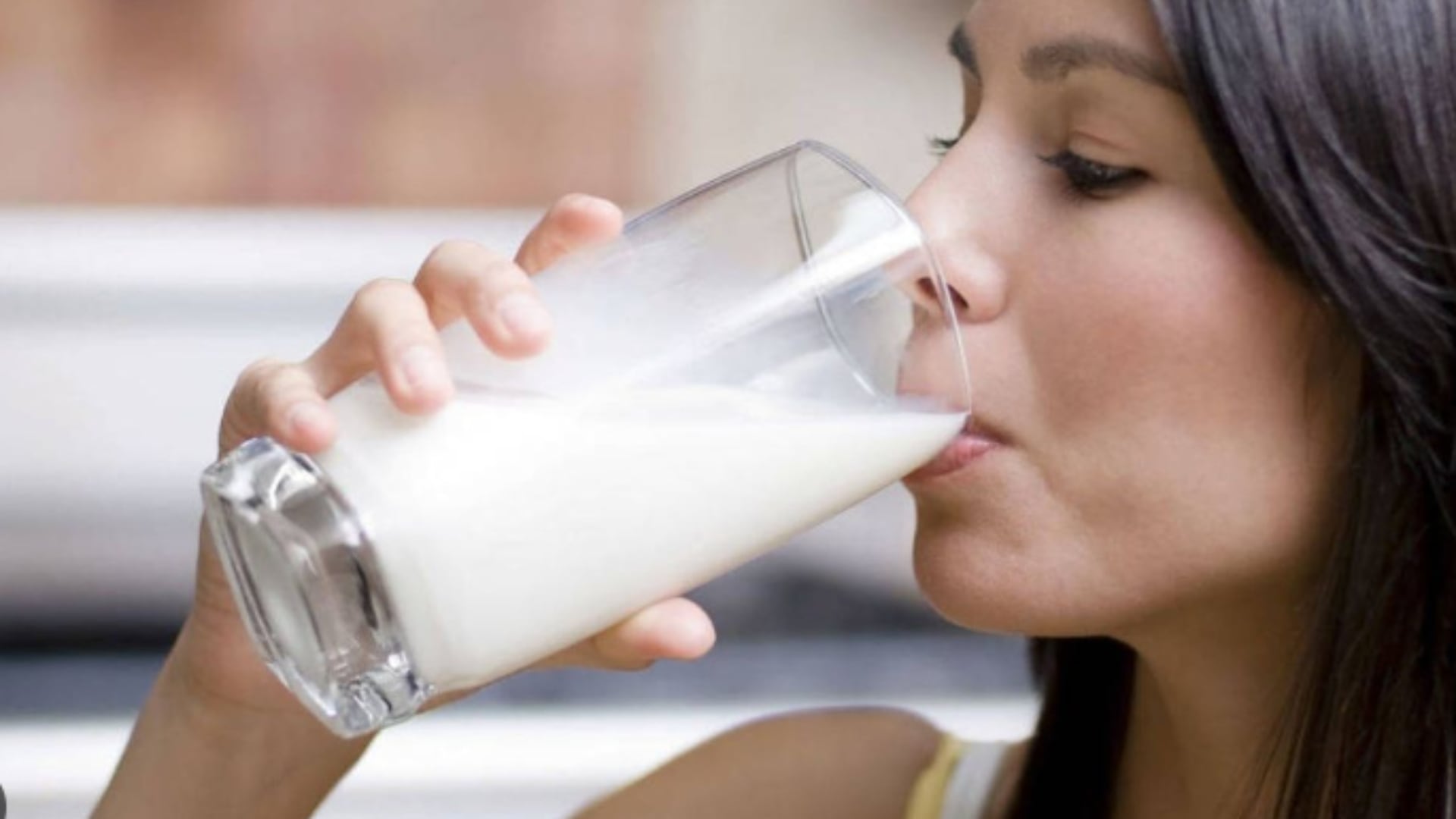 Las autoridades de salud en Estados Unidos alertan sobre los riesgos de consumir leche cruda frente al avance de regulaciones permisivas (Especial)