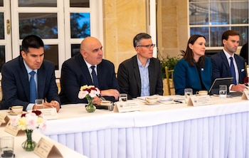 La delegación de Estados Unidos visitó Colombia y se reunió con el Gobierno entrante para establecer proyectos de inversión - crédito @USEmbassyBogota/X