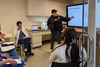 Estudiantes de Ingeniería Biomédica de