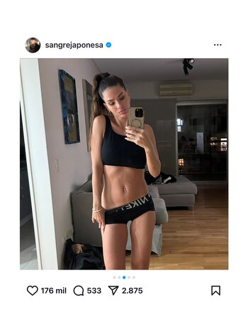 El sillón gris que aparece