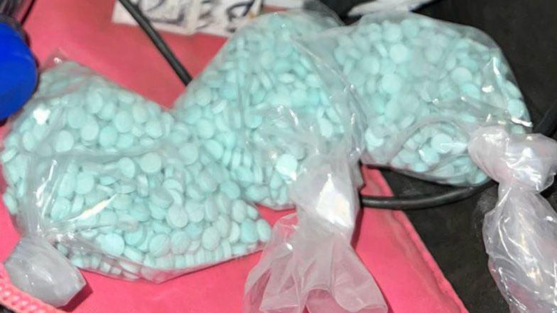 Fentanilo en México: Los cinco modelos de negocio de los cárteles 3 Pastillas de fentanilo decomisadas a