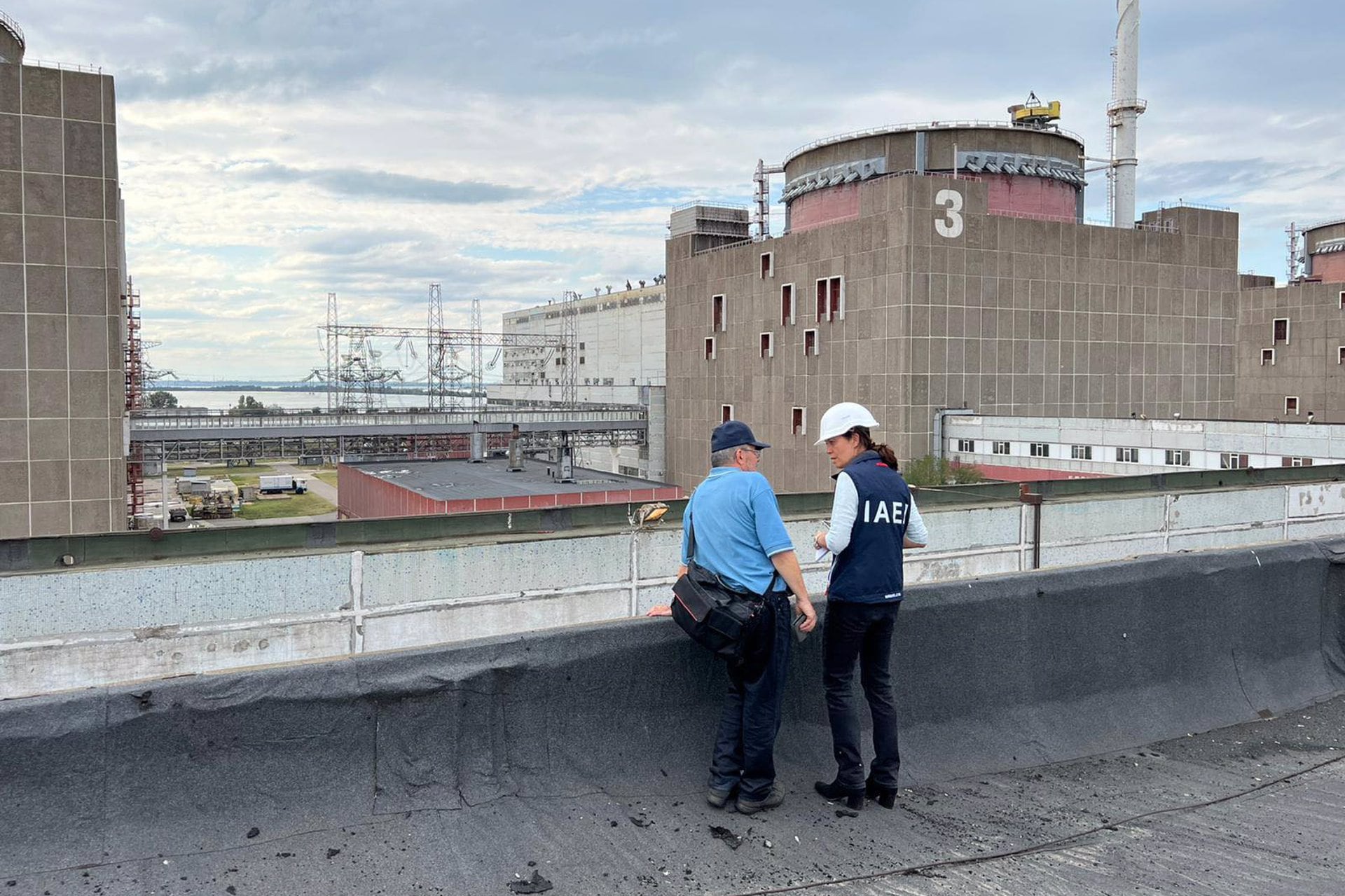 Expertos del OIEA llegan a la central nuclear de Zaporizhzhia (D. Candano Laris/Iaea/Dpa)