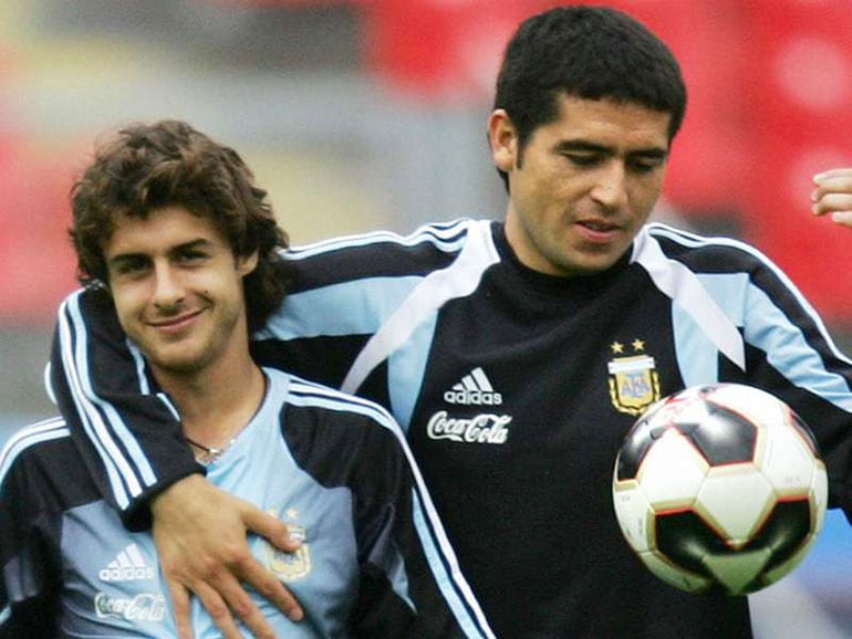 Riquelme jugó su único Mundial en Alemania 2006, luego de ser cortado por Bielsa en Corea-Japón 2002 (AFP)