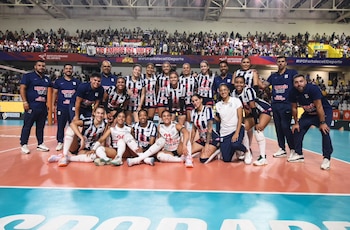 La alegría del plantel de Alianza Lima tras el primer golpe contra Deportivo Géminis. - créditos: LPV