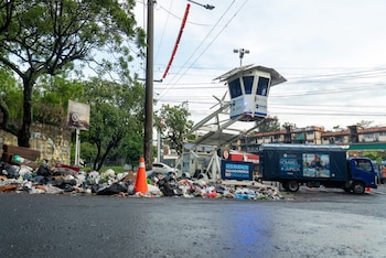 La municipalidad también usará las cámaras para detectar vehículos abandonados, cobros ilegales por parqueos, actividades ilícitas y otras infracciones en San Salvador Centro. (Foto cortesía Alcaldía San Salvador Centro)