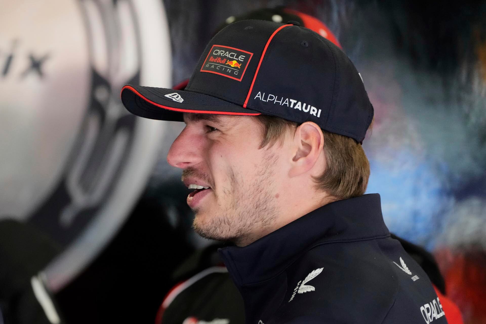 Montoya apuntó que la decisión de sacar a Horner de Red Bull se relaciona directamente con Max Verstappen - crédito Darko Bandic/AP