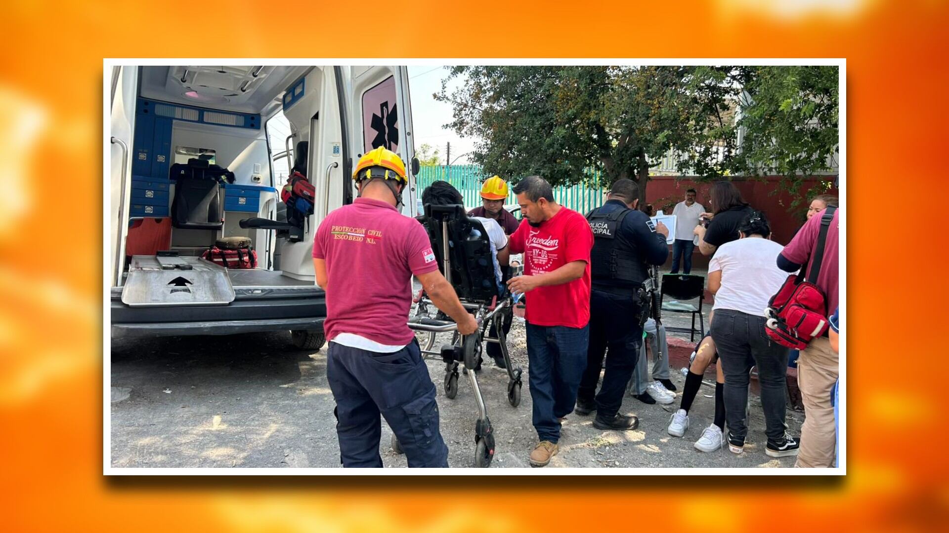 Algunos estudiantes recibieron atención prehospitalaria en la zona, mientras que otros necesitaron ser trasladados a un hospital. Diseño: (Jesús Tovar Sosa/Infobae)