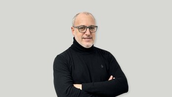 Julio Martínez es docente de