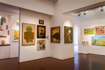 La muestra Arte en Mayo reúne a 170 artistas de distintos países en la capital guatemalteca./ (Fundación Rozas Botrán)