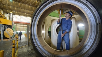 Un freno para el monopolio chino: IMPSA apuesta a fabricar las grúas para Estados Unidos