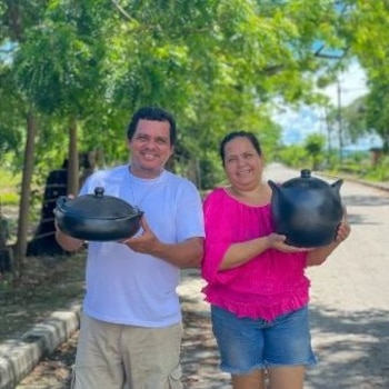 Pretenden recuperar tierra de producción de arcilla negra para la elaboración de Cerámica negra en la Chamba, Tolima. Cortesía: @artesaniasdecolombia