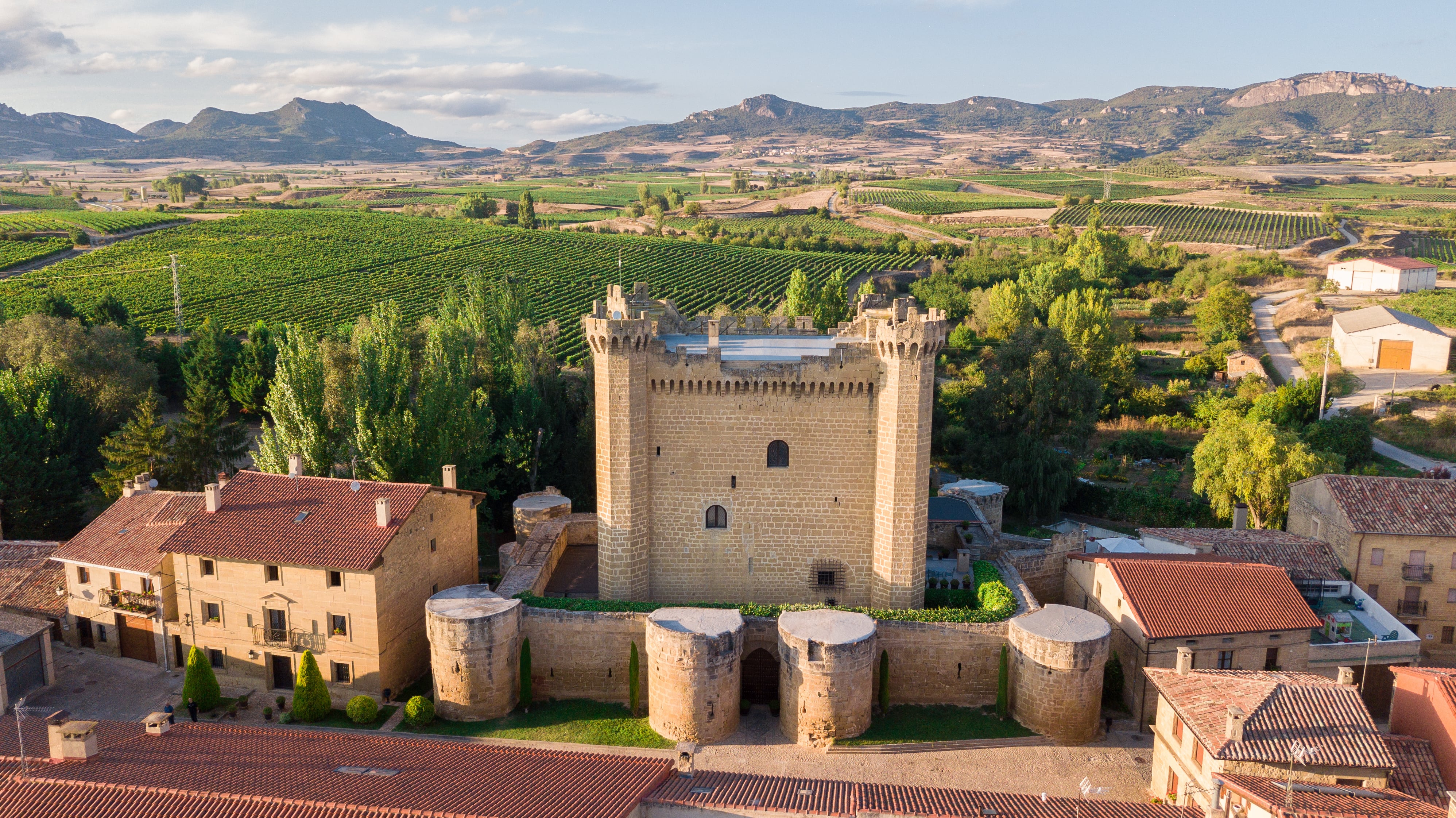 Castillo de Sajazarra, en La Rioja (Adobe Stock).