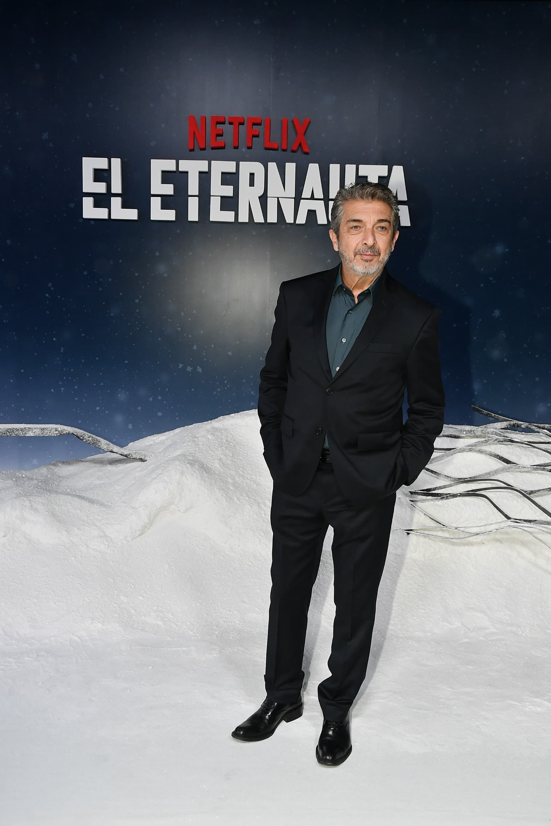 Ricardo Darín posó para los fotógrafos al llegar al lugar