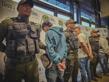 Capturados - Satanás - Violencia