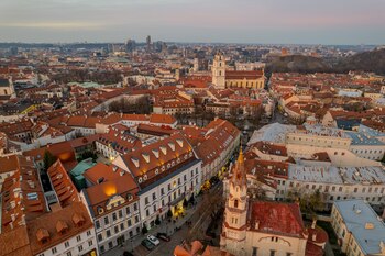 Vilnius, en Lituania (Adobe Stock).