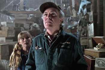 James Handy en la película 'Jumanji' junto a una pequeña Kristen Dunst
