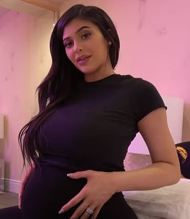 Kylie Jenner aseveró que subió casi 30 kilos durante el embarazo. (Captura de video)