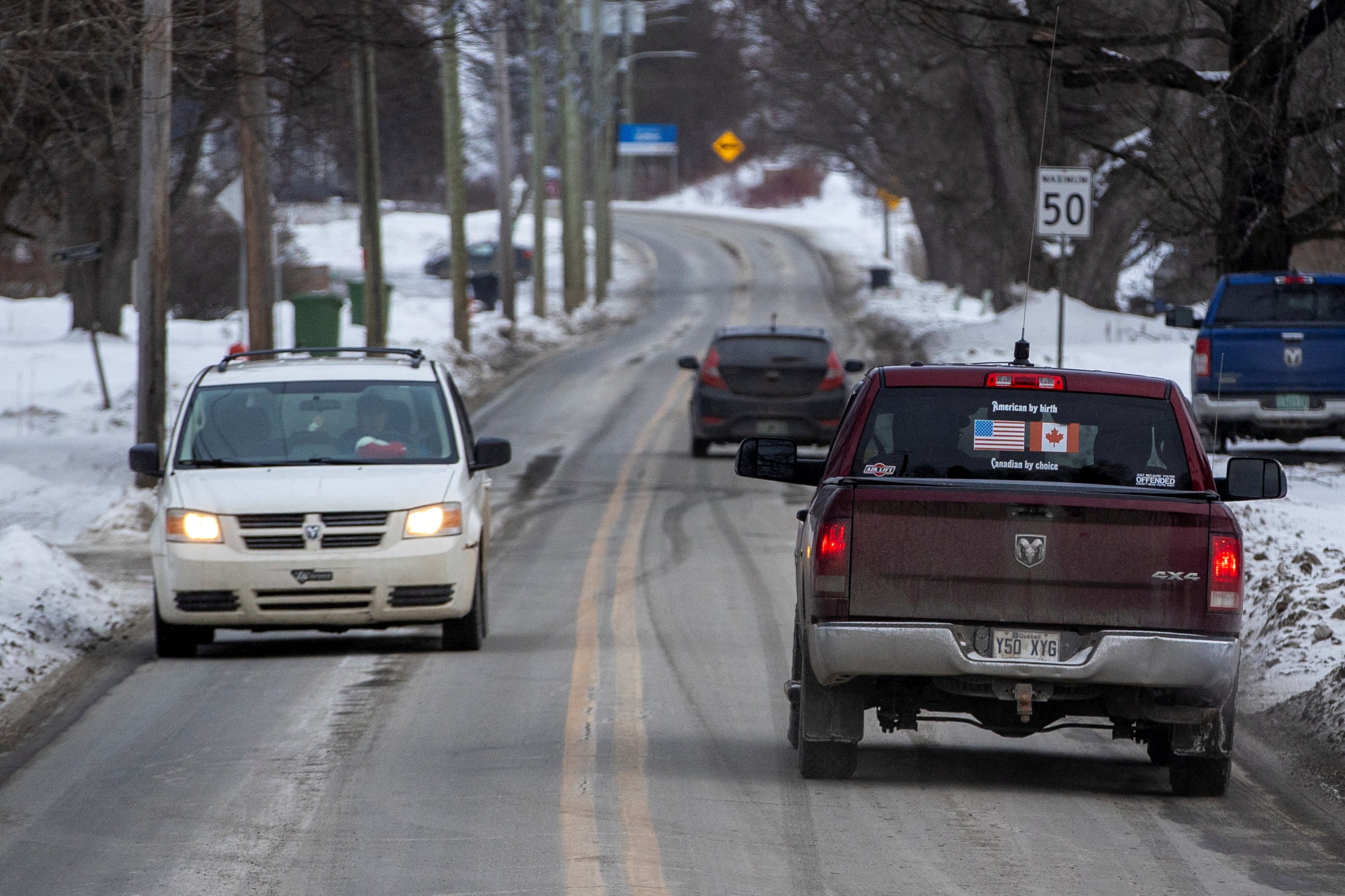 La frontera norte de Vermont siempre fue más un puente que una línea divisoria. Hoy esa identidad compartida convive con pérdidas reales: insumos más caros, menos clientes del otro lado y márgenes que se achican mes a mes (REUTERS/Carlos Osorio)