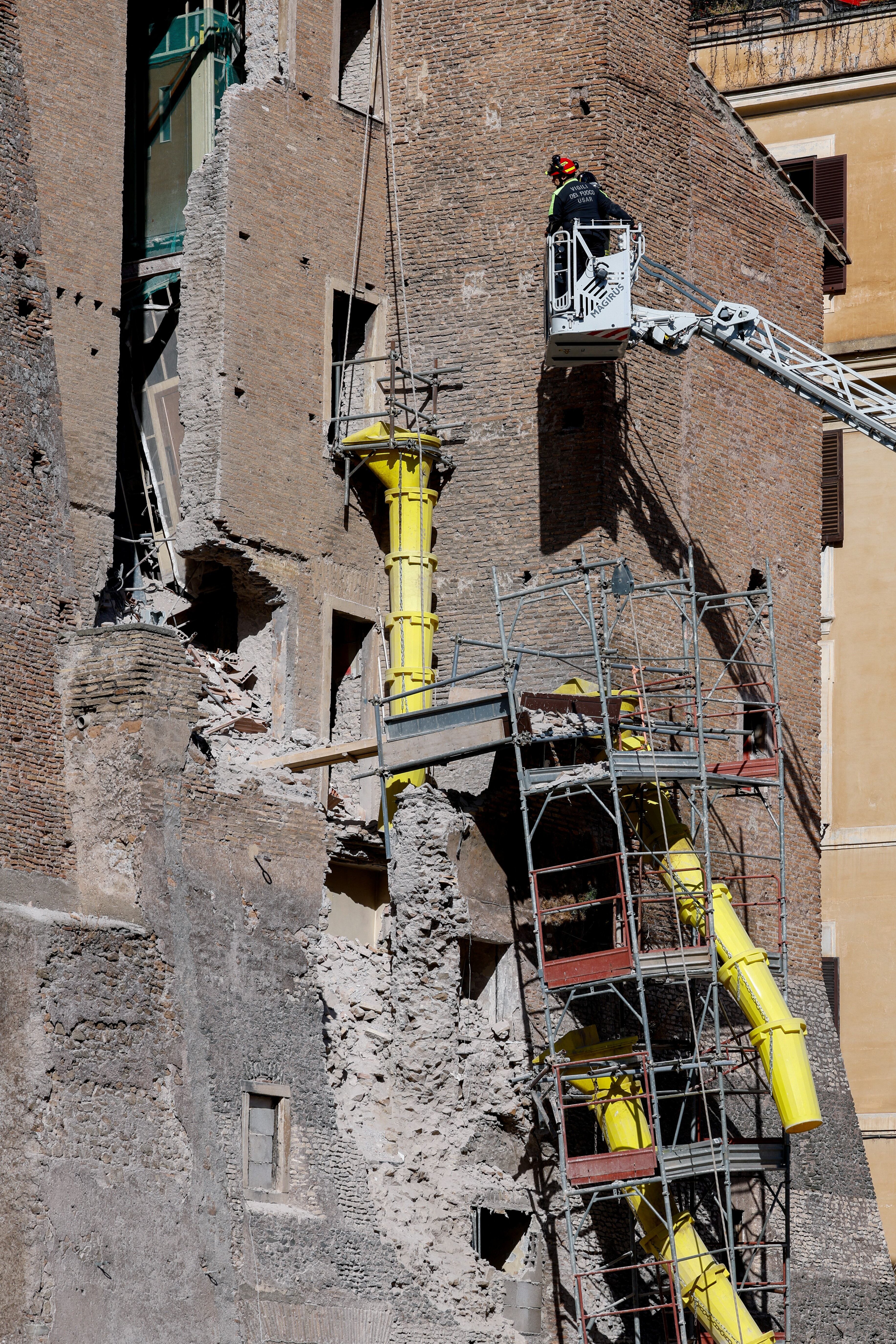 Un detalle de los andamios usados en las tareas de remodelación