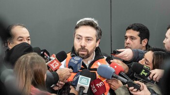 Chile se apresura a rescatar