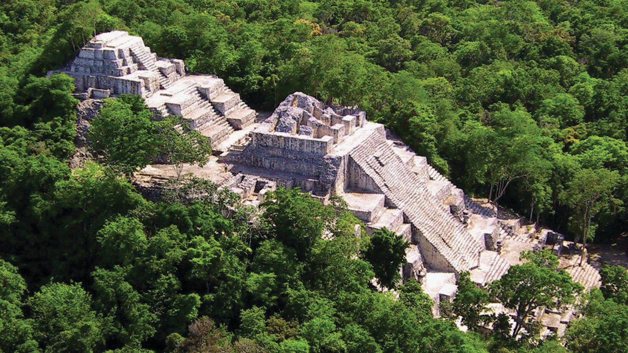 La arquitectura maya a través de cinco sitios arqueológicos que conservan su organización política, ritual y urbana
