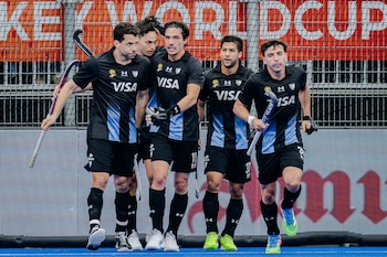 Argentina perdió 3-1 ante Países Bajos en el Mundial de hockey sobre césped (@FIH_Hockey)