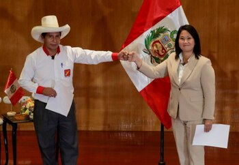 Keiko Fujimori y Pedro Castillo se disputan la presidencia de Perú (REUTERS/Sebastian Castaneda)