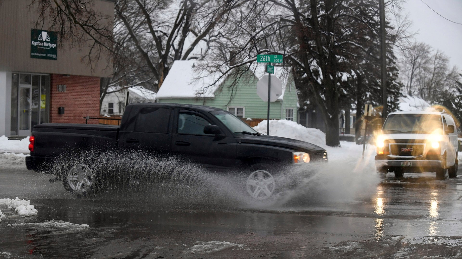 Las autoridades estatales han activado protocolos de emergencia, centros de evacuación y equipos de rescate por la amenaza de inundaciones en áreas urbanas y rurales del sur estadounidense. (ARCHIVO/ Erin Woodiel /The Argus Leader via AP)