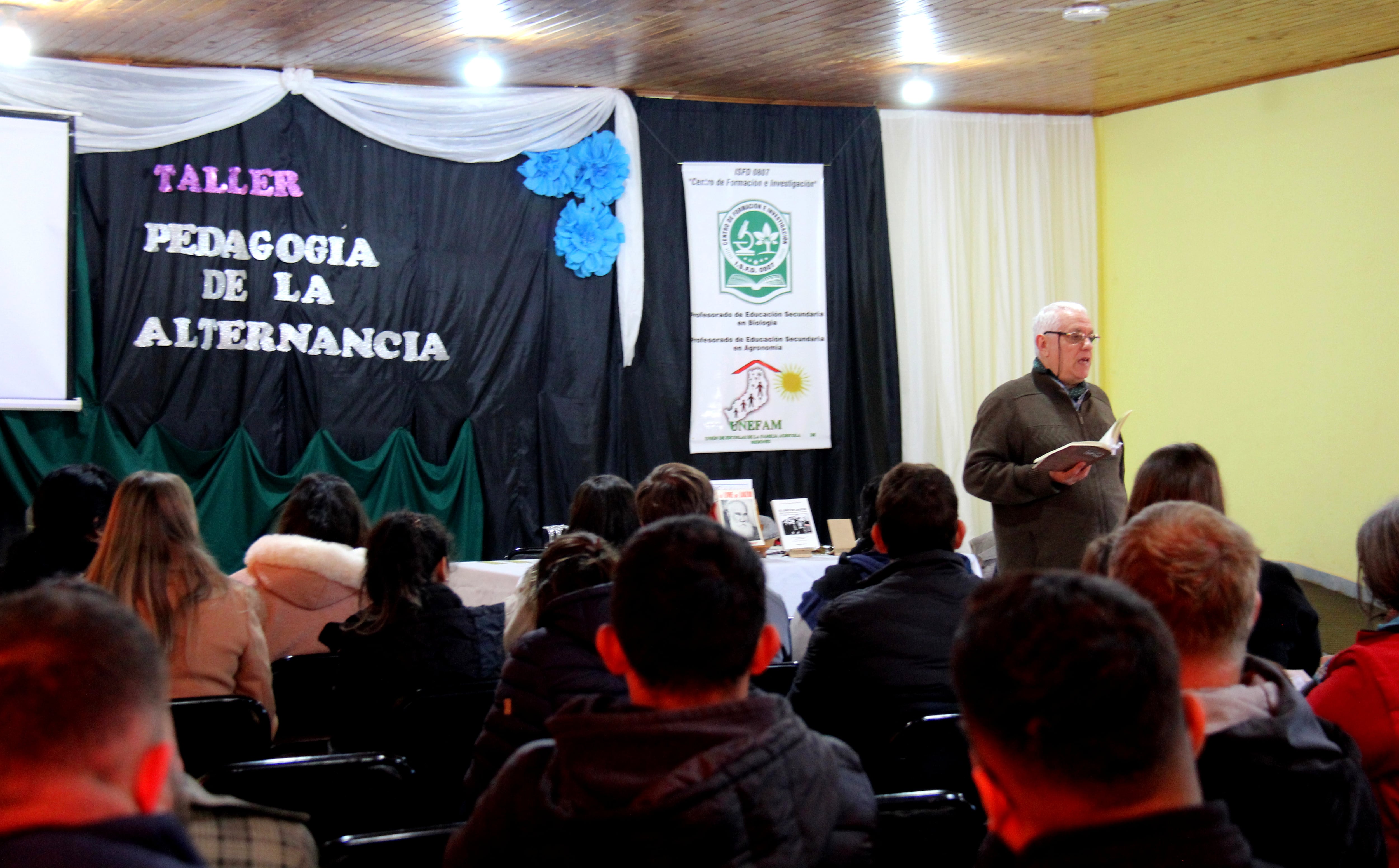 Taller en el Profesorado de San Vicente