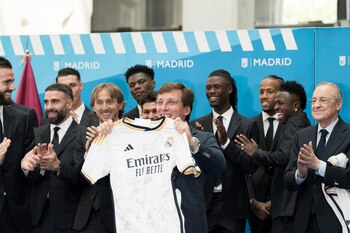 Imagen KGJR743MUZHHNEBHTR2SFF35SM