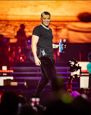 Jhonny Caz, hermano de Eduin,