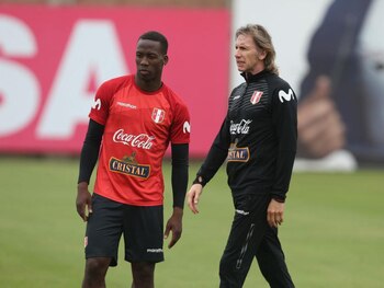 Luis Advíncula y Ricardo Gareca